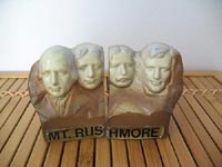 Mount Rushmore salt and pepper